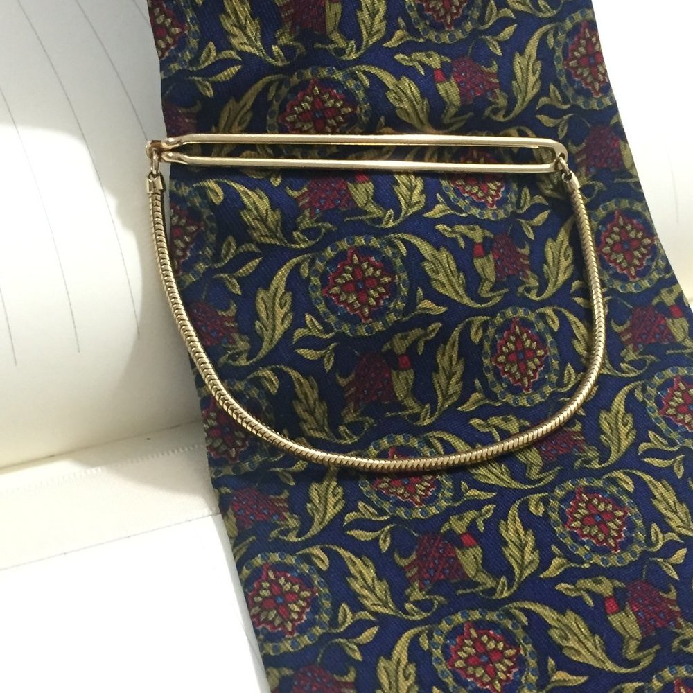 Gold  Snake Chain Pendant Vintage SWANK Tie Bar
